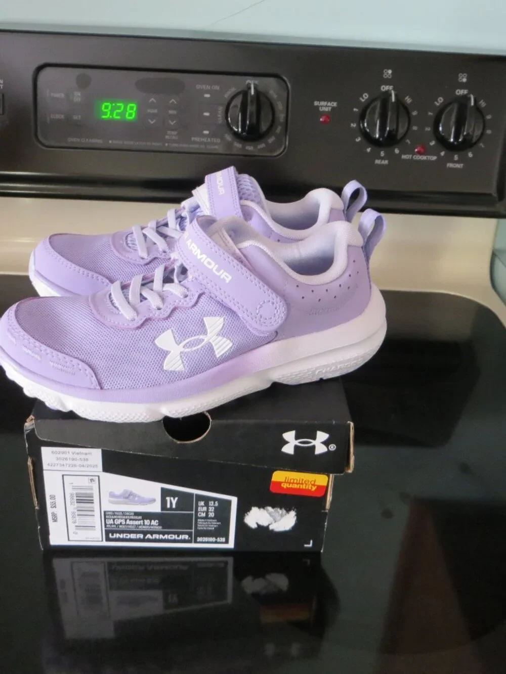 Girl's Under Armour Assert 10 AC Sneakers - Picture 2 of 5